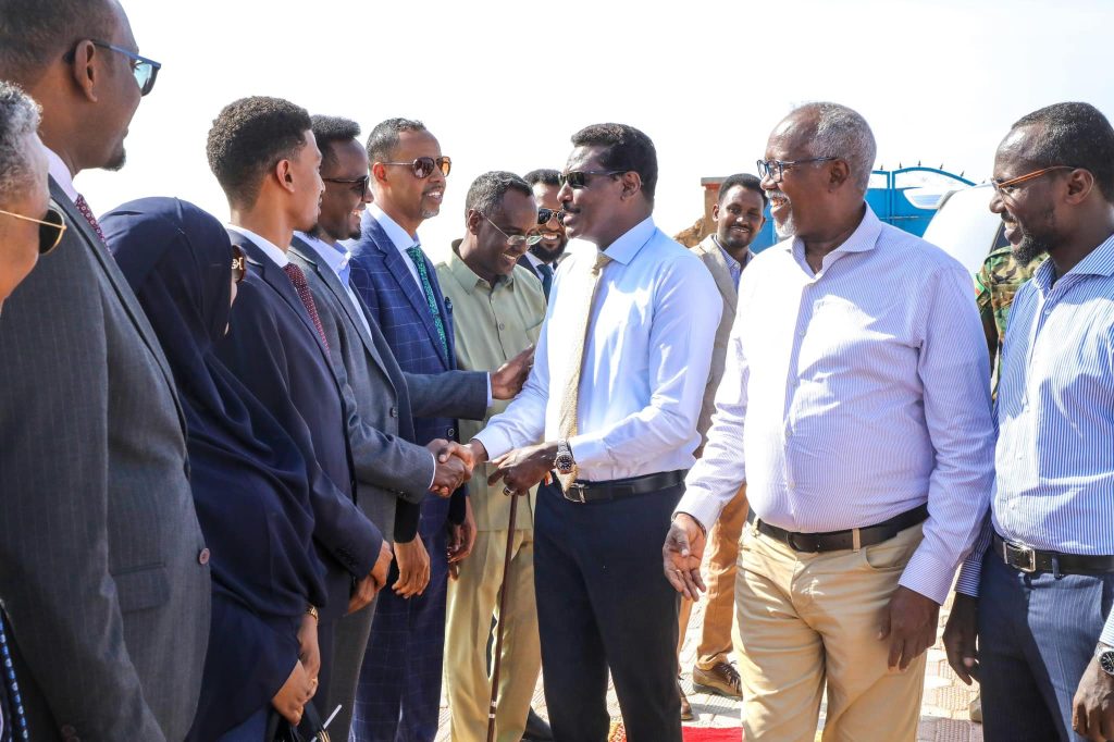 Wasaaradda Deegaanka, isbedalka cimilada iyo Hurumarinta reer miyiga Galmudug ayaa Magaalada Cadaado ku qabatay maalinta Deegaanka adduunka.